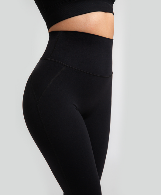 Set Legging Compresivo negro + Top Alta sujeción blanco