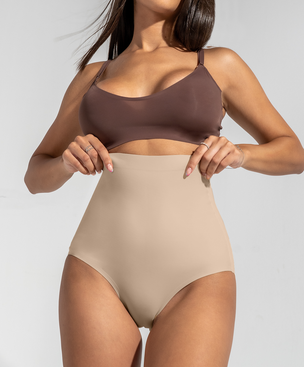 Braguita reductora invisible Nude